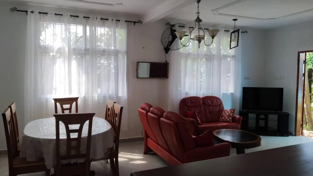 Residence Romiace Kribi Kültér fotó